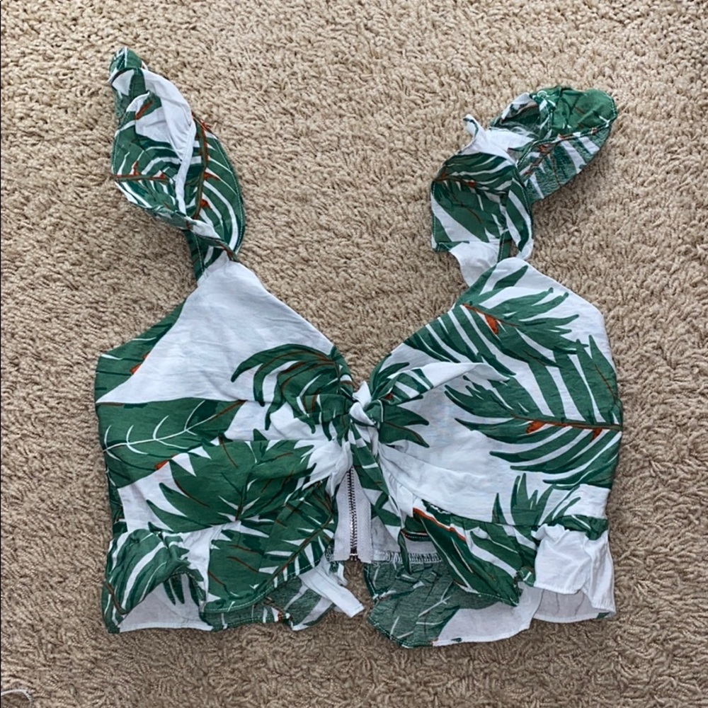 cropped tie top